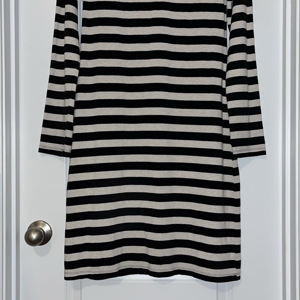 ⚡️ 3 for $30 ⚡️ Old Navy Striped Long Sleeve T-Shirt Dress - Picture 3 of 8